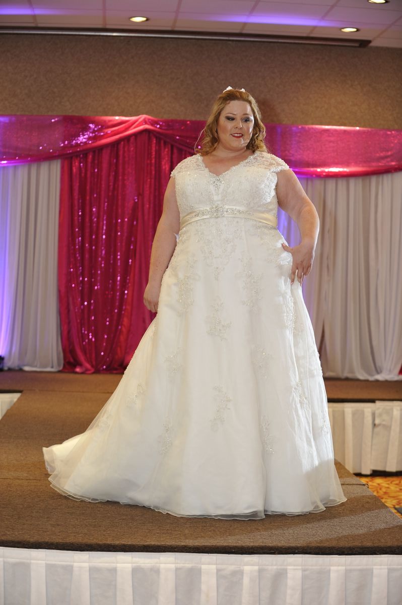 Torrance Bridal Show Plus Size Wedding Gowns On The Runway Strut